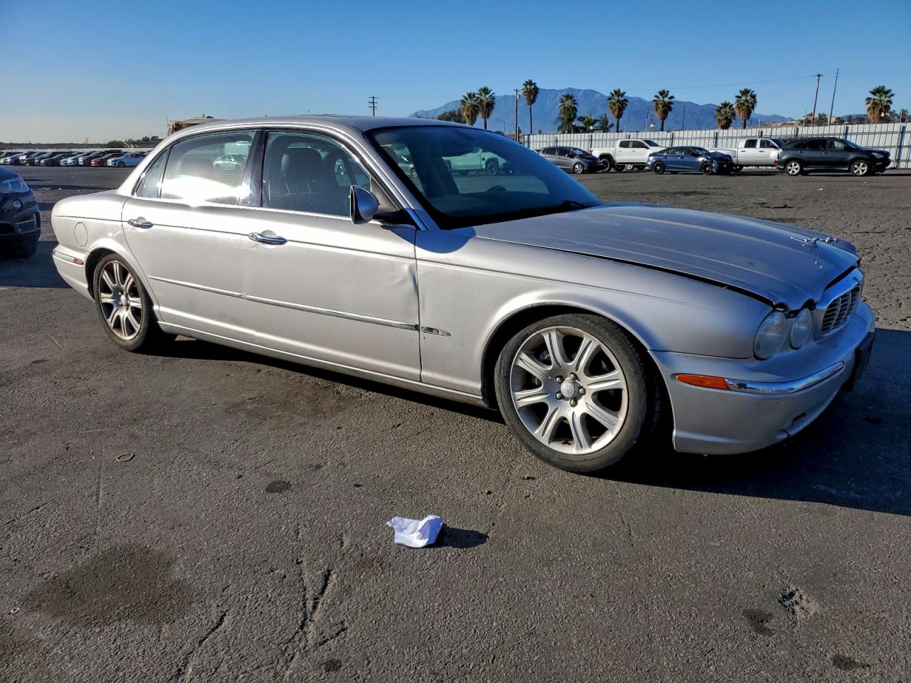 2005 JAGUAR XJ8 L photo 4