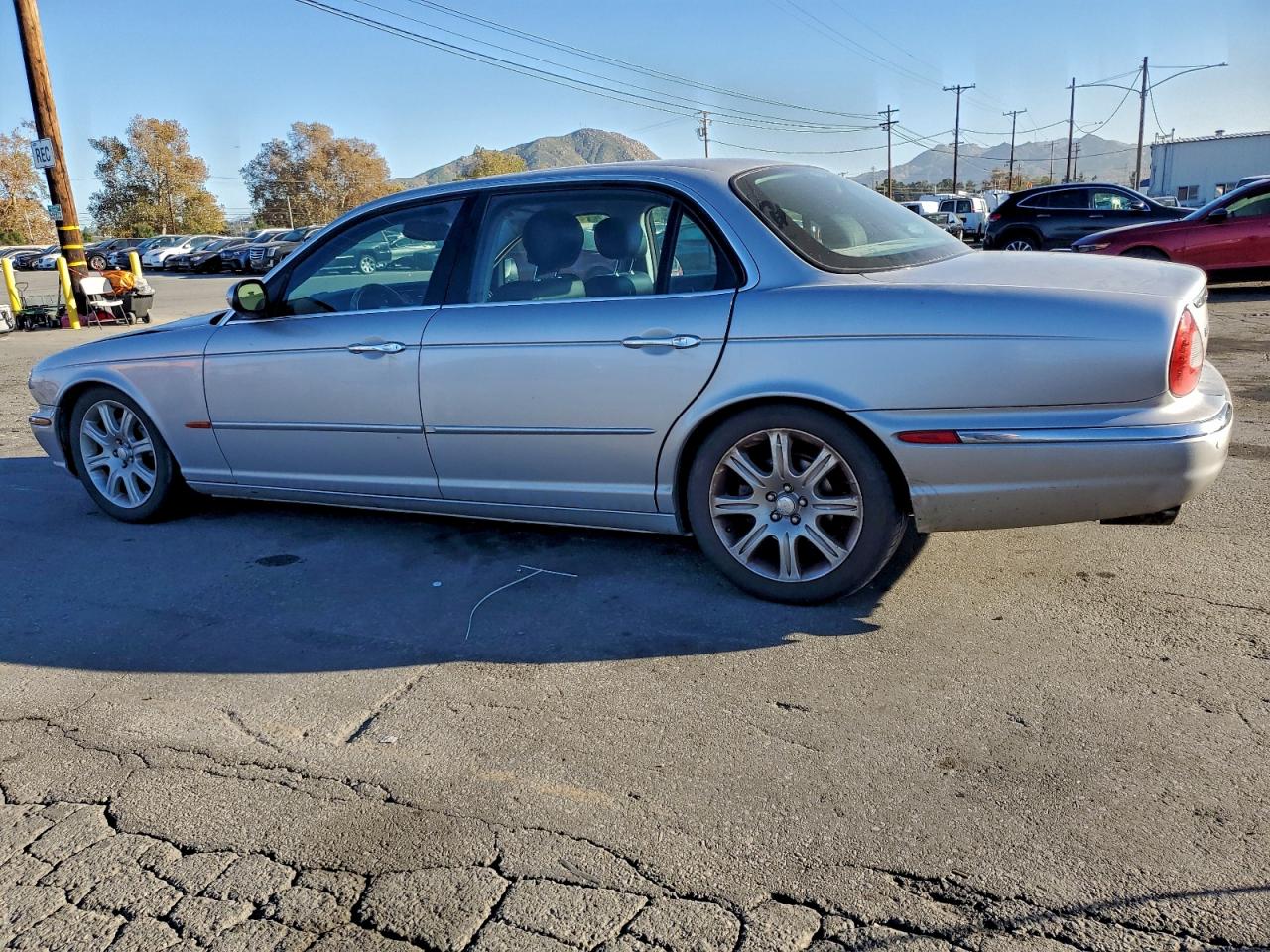 2005 JAGUAR XJ8 L photo 2