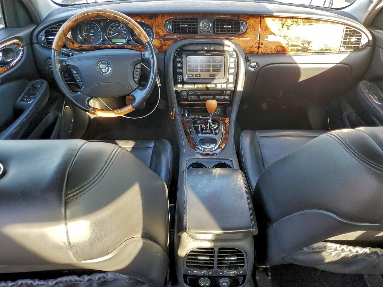 2005 JAGUAR XJ8 L photo 8