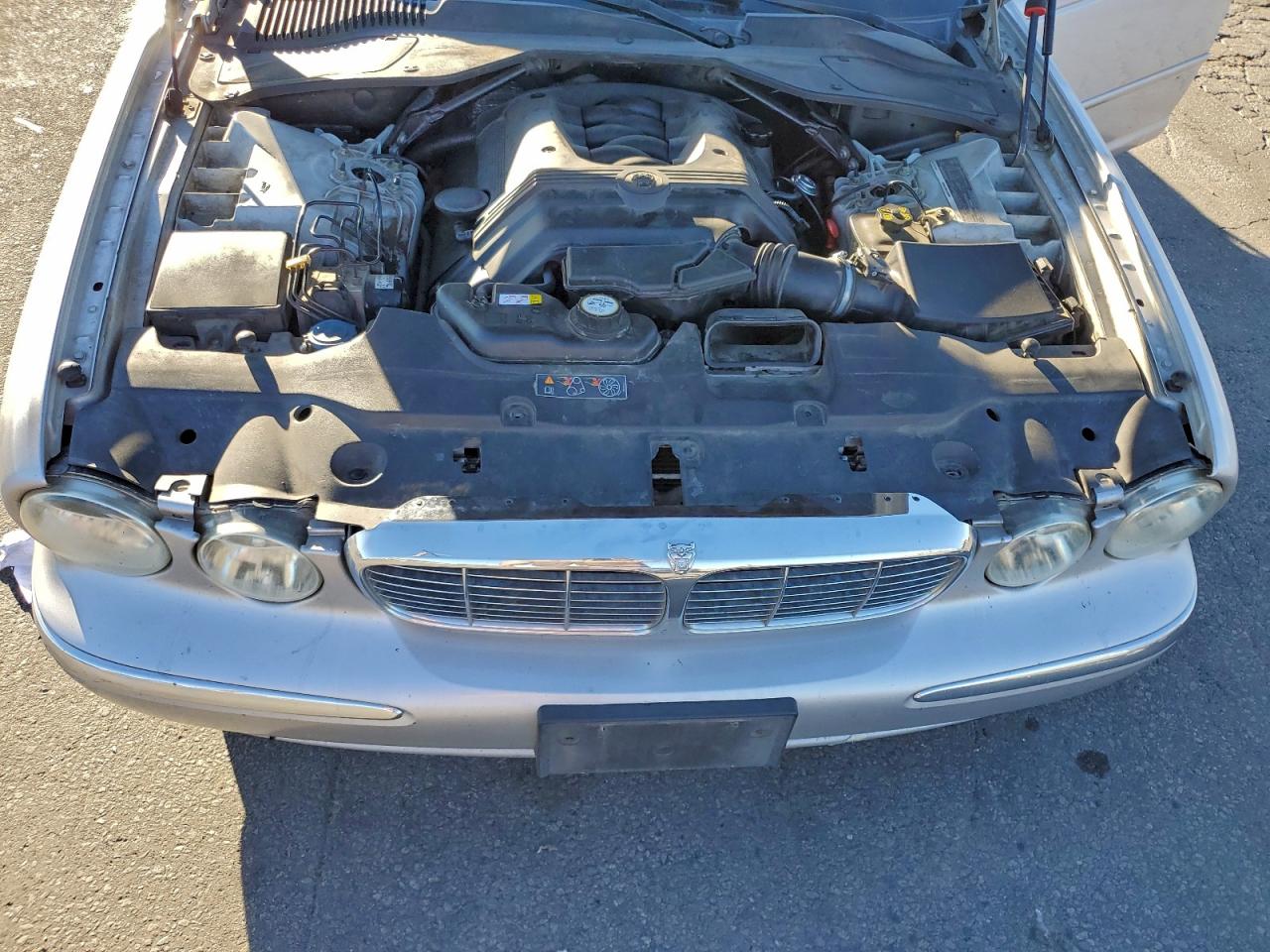 2005 JAGUAR XJ8 L photo 11