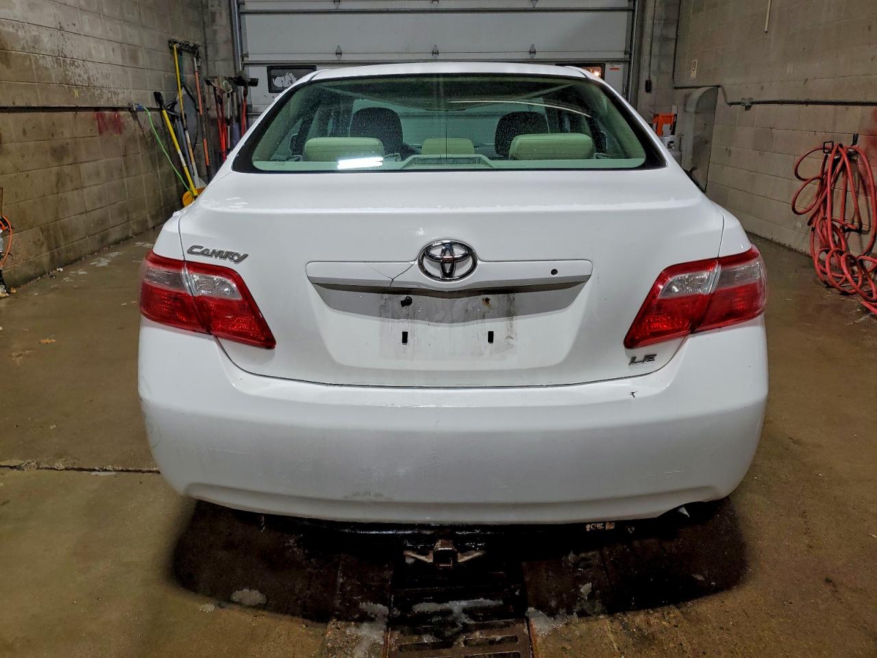 2009 TOYOTA CAMRY photo 11