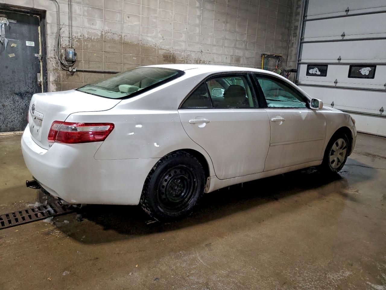 2009 TOYOTA CAMRY photo 5