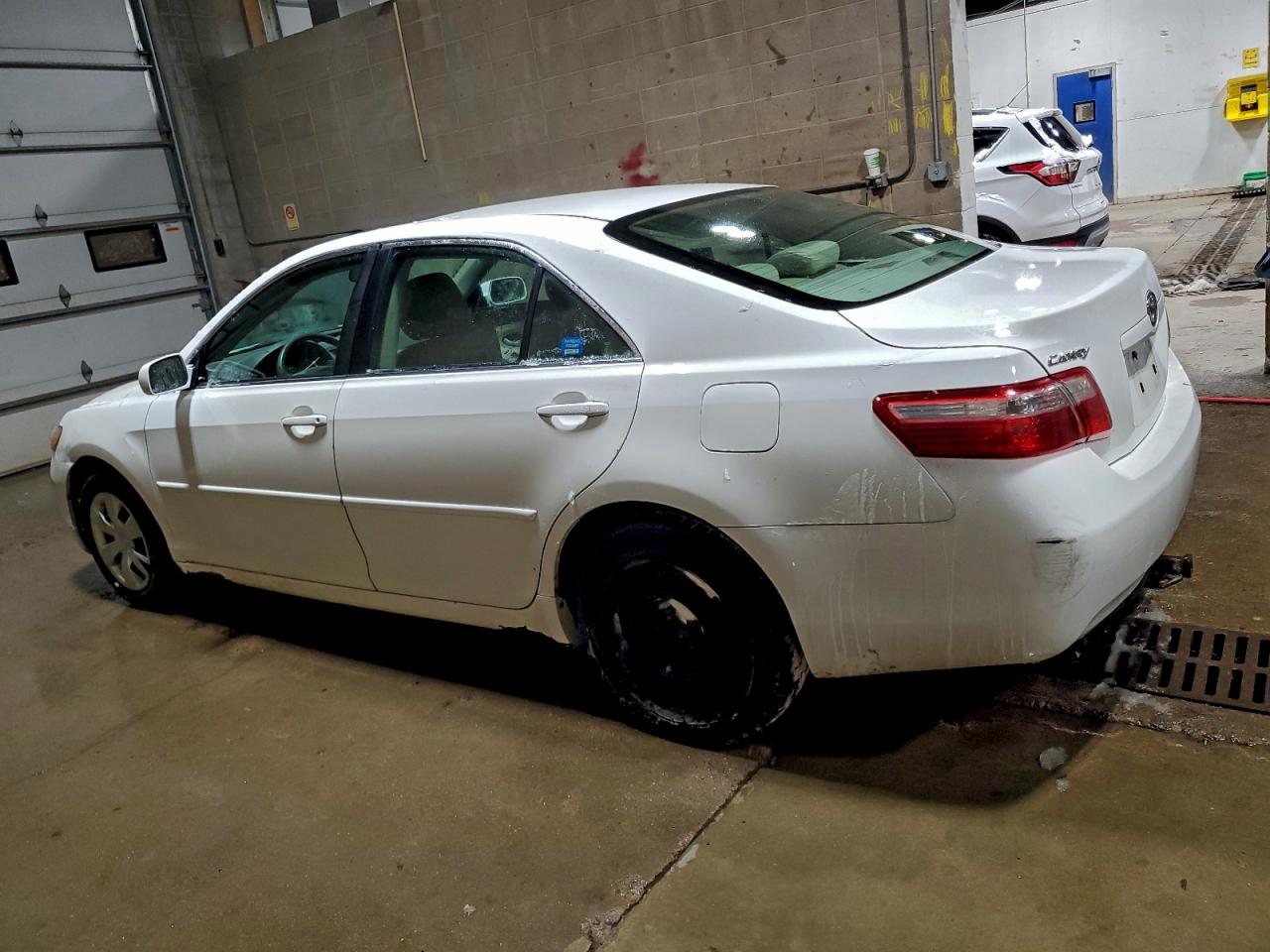 2009 TOYOTA CAMRY photo 3