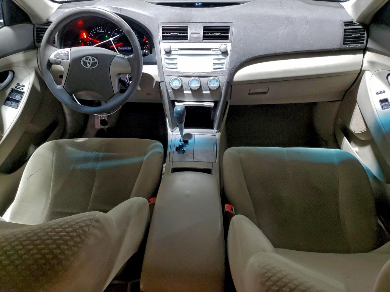 2009 TOYOTA CAMRY photo 15