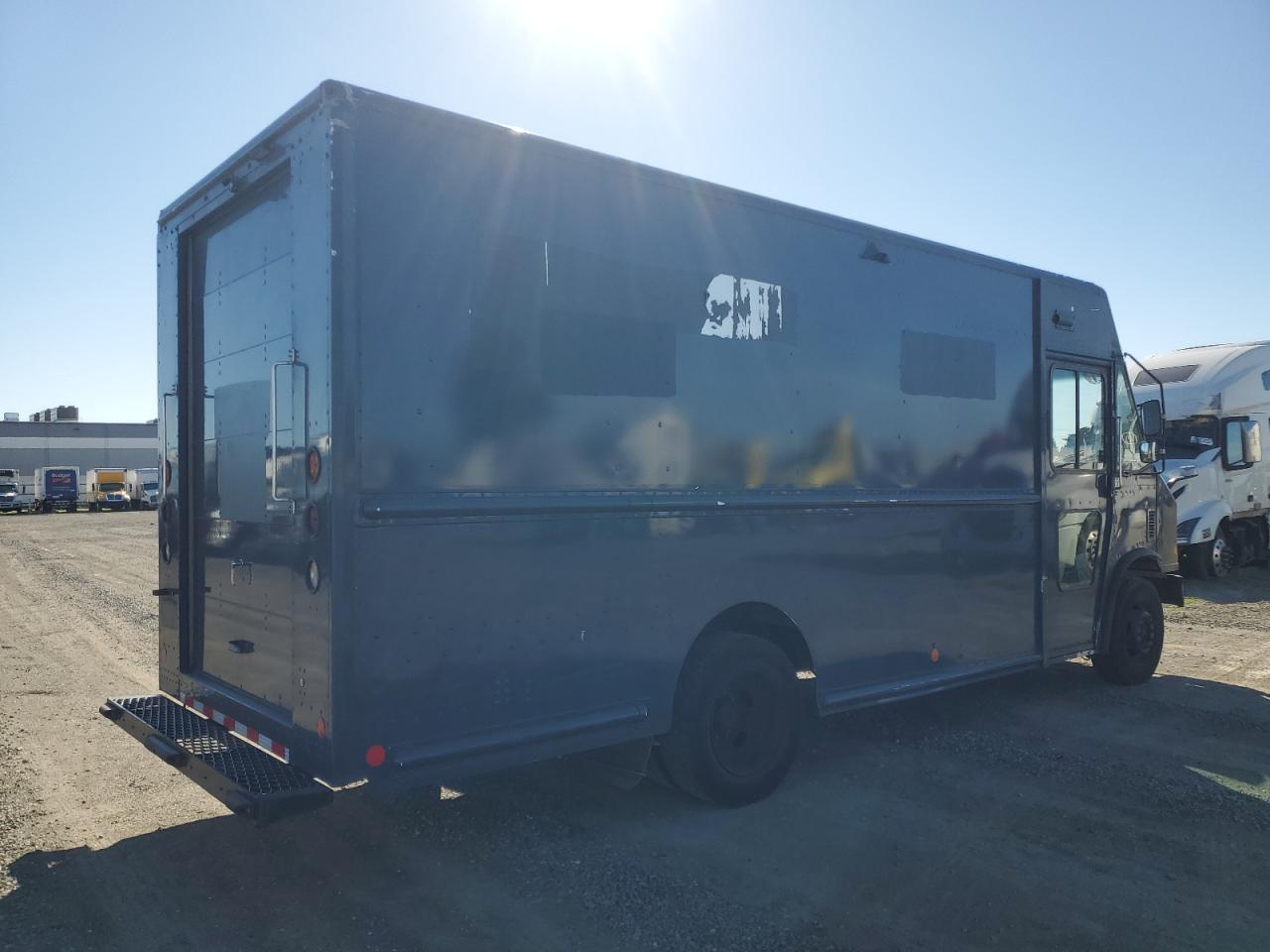 2020 FORD F59 - DELIVERY VAN photo 5
