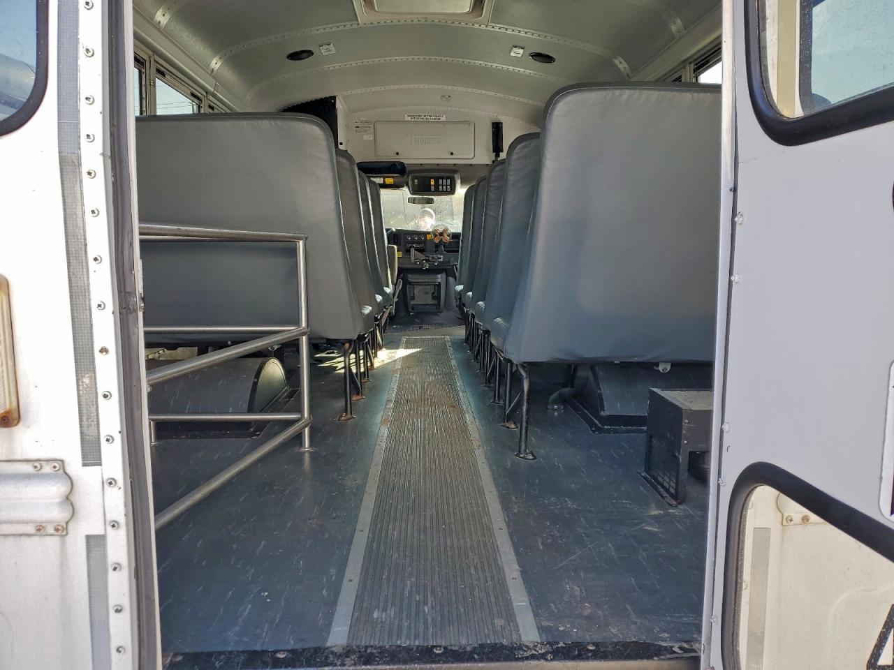 2013 GMC SAVANA SCHOOL BUS photo 19