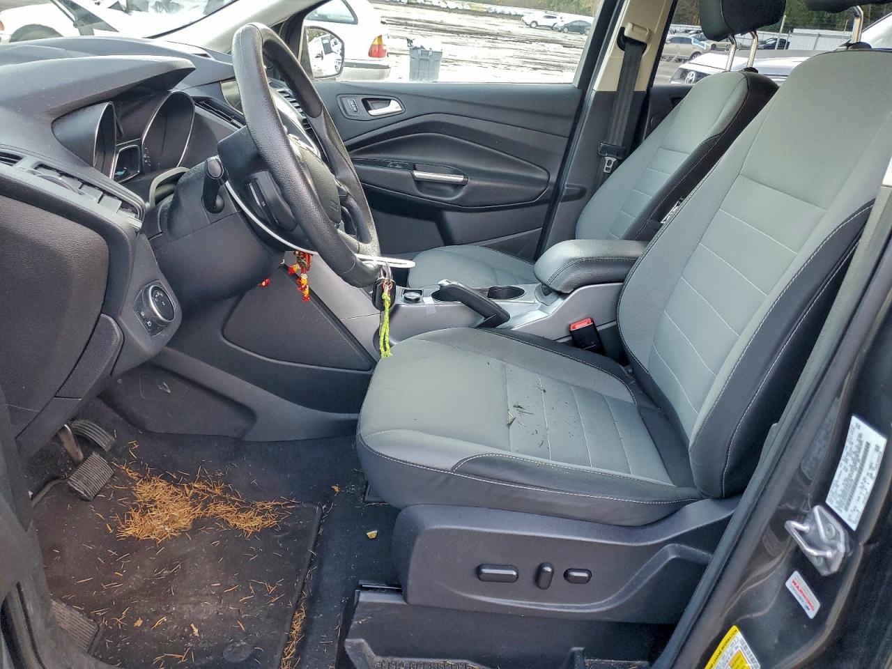 2016 FORD ESCAPE SE photo 25
