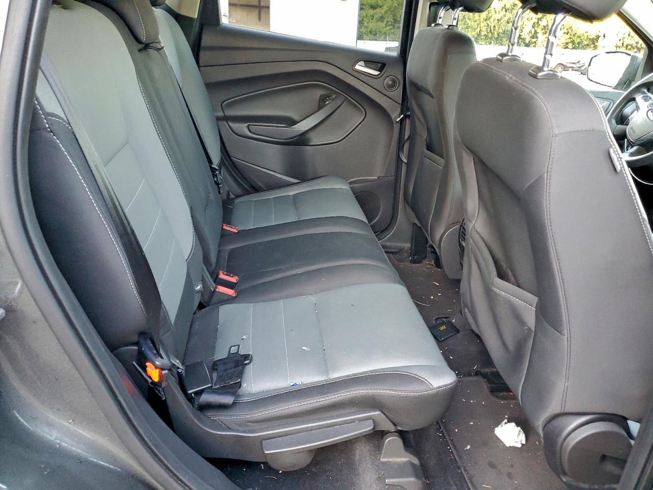 2016 FORD ESCAPE SE photo 41