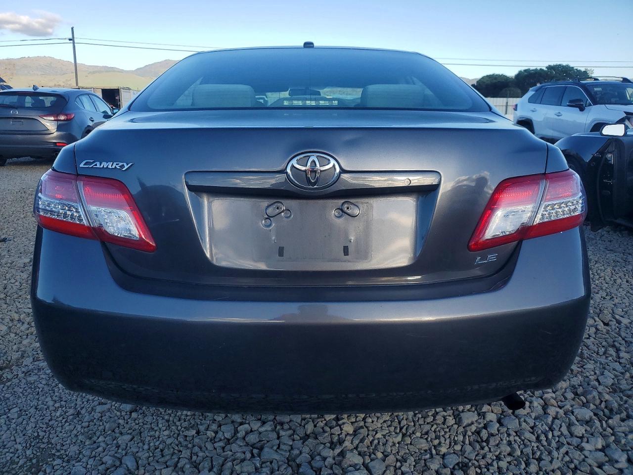 2011 TOYOTA CAMRY BASE photo 11