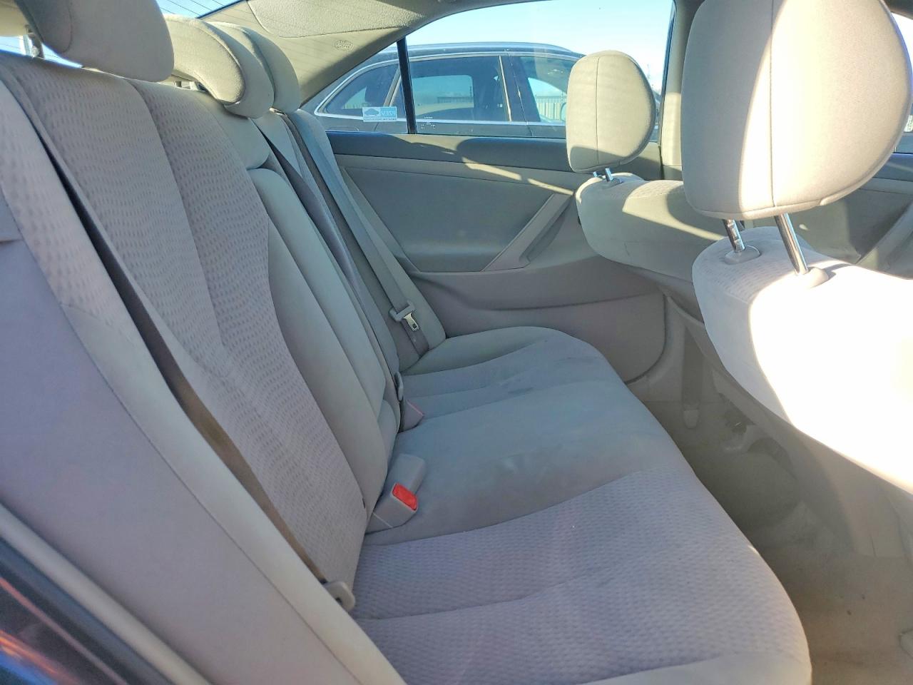 2011 TOYOTA CAMRY BASE photo 19