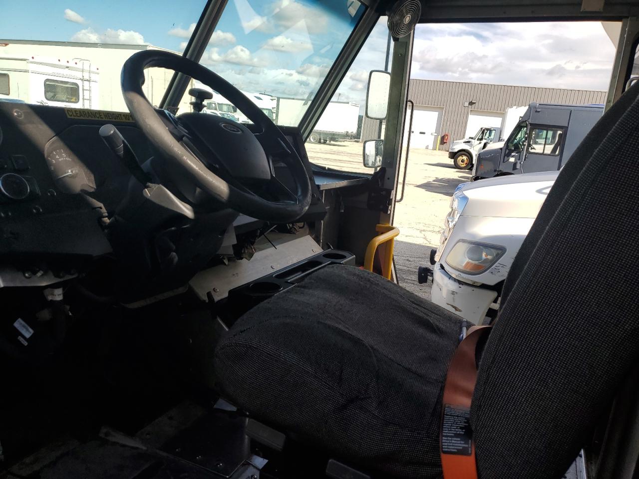 2020 FORD F59 - DELIVERY VAN photo 8