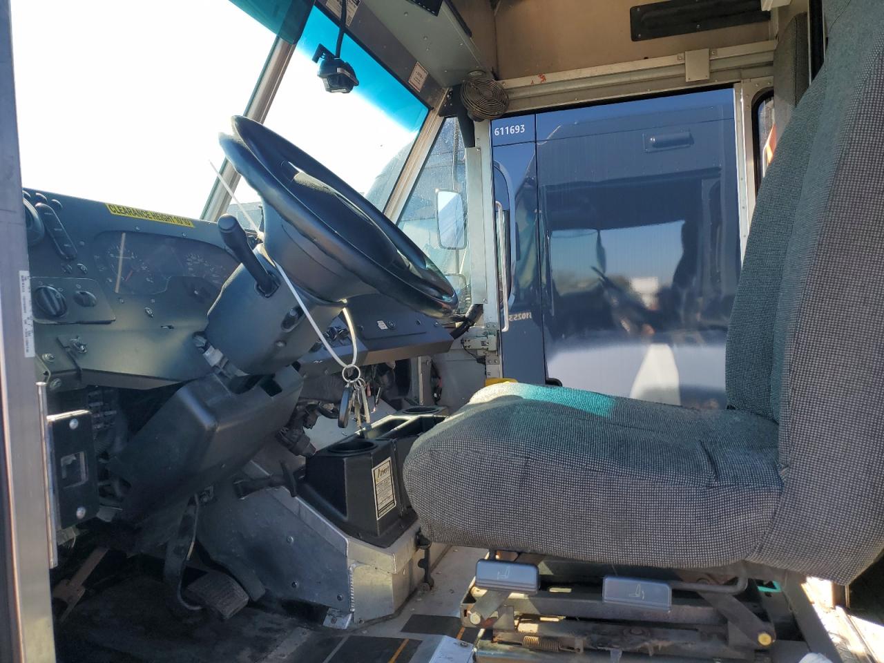 2019 FORD F59 - DELIVERY VAN photo 7