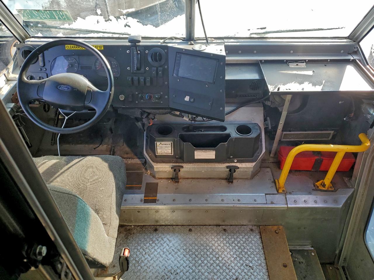 2019 FORD F59 - DELIVERY VAN photo 8