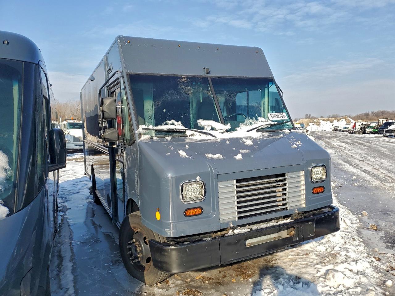 2019 FORD F59 - DELIVERY VAN photo 4
