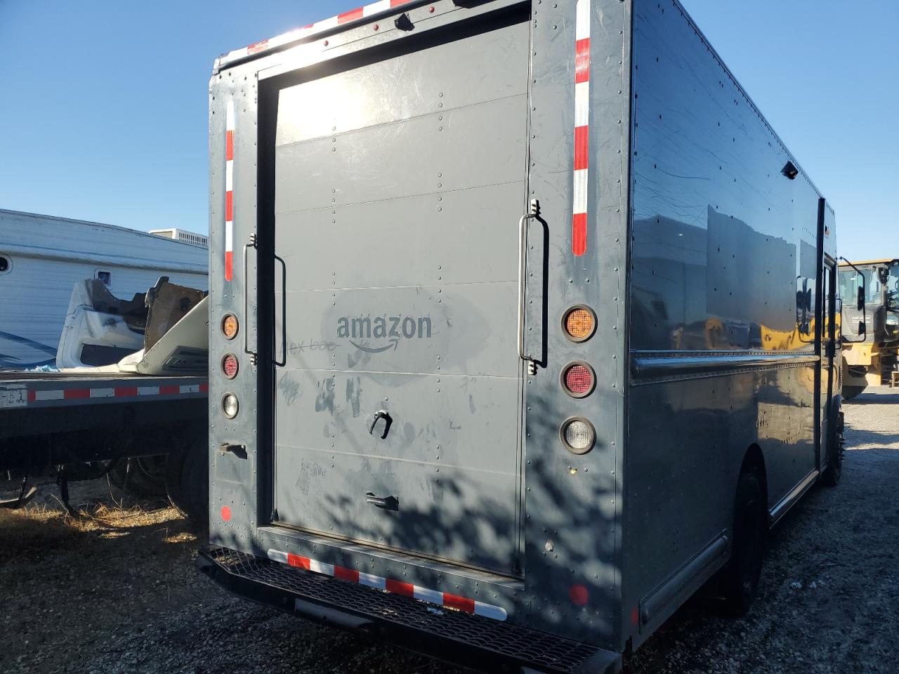 2021 FORD F59 - DELIVERY VAN photo 19