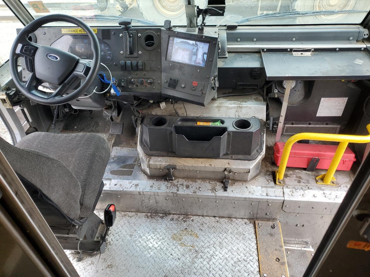 2021 FORD F59 - DELIVERY VAN photo 15