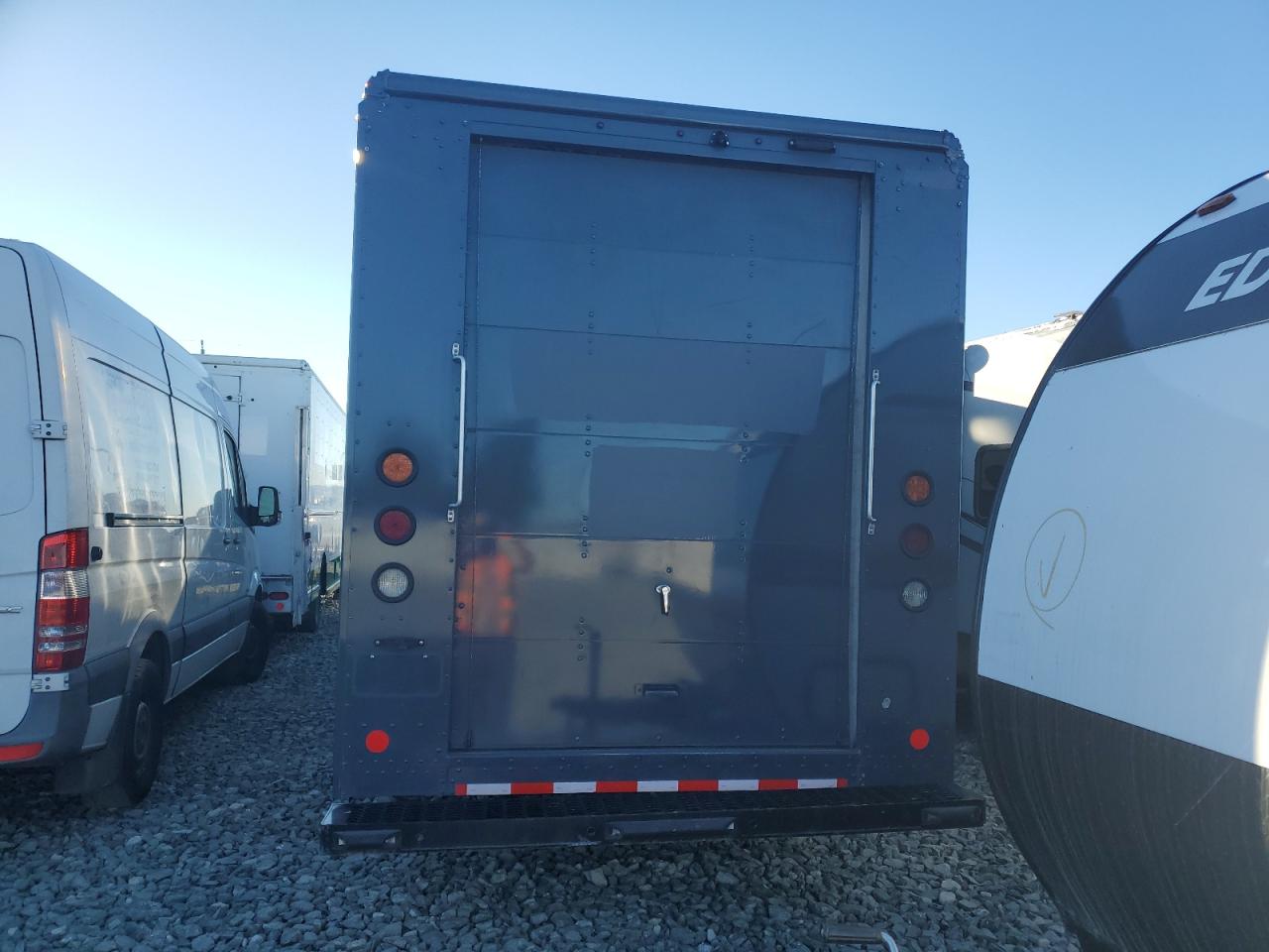 2021 FORD F59 - DELIVERY VAN photo 6