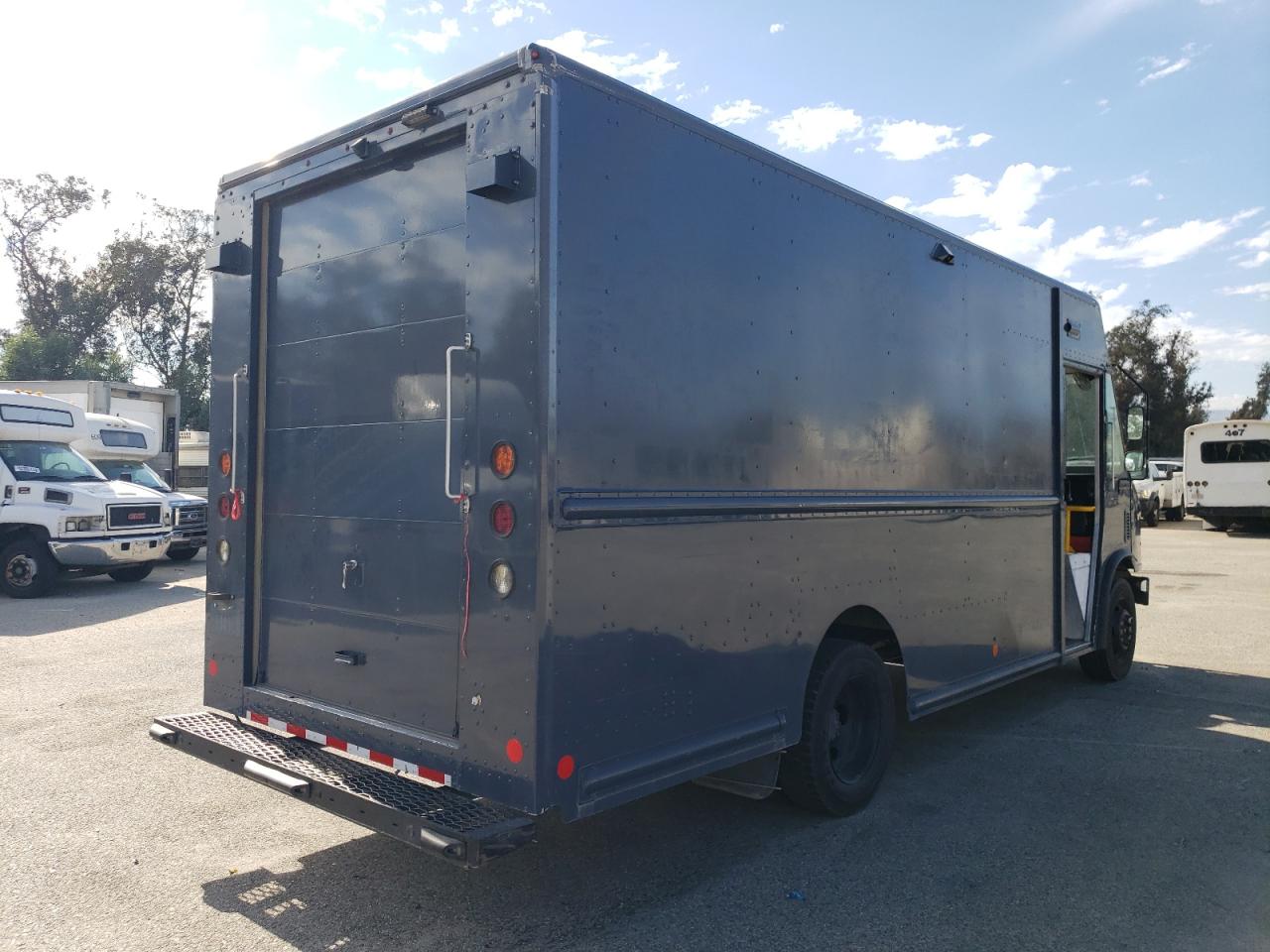 2020 FORD F59 *** STEP VAN *** photo 3