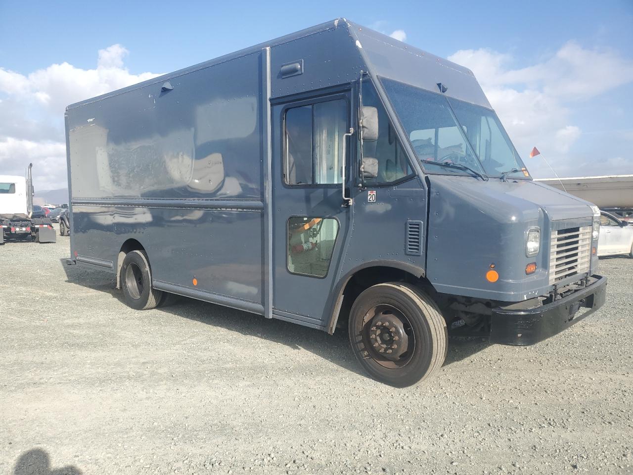 2020 FORD F59 - DELIVERY VAN photo 4