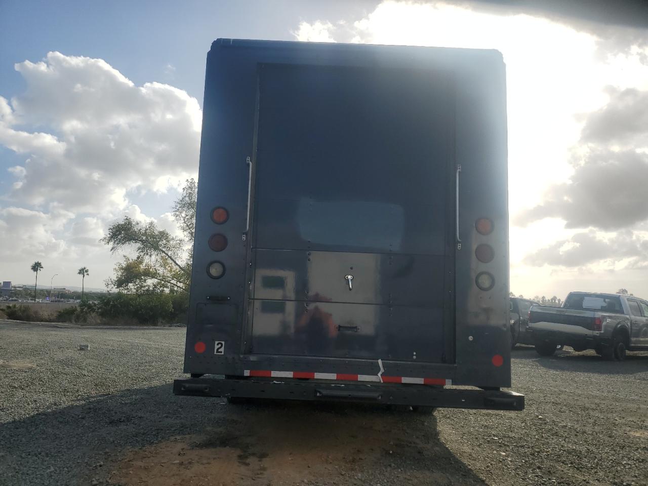 2020 FORD F59 - DELIVERY VAN photo 6