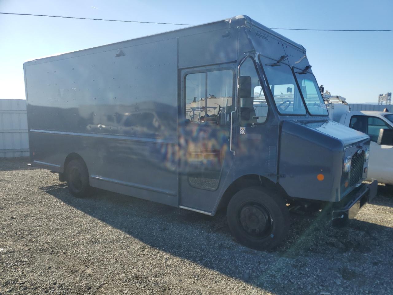 2020  CHASSIS M - DELIVERY VAN photo 4