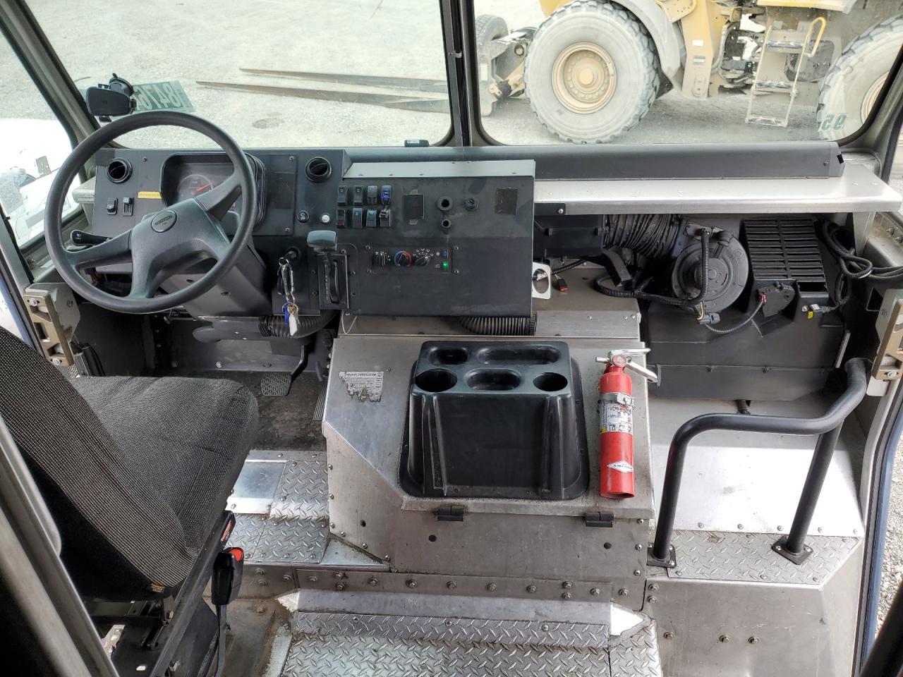 2020  CHASSIS M - DELIVERY VAN photo 8