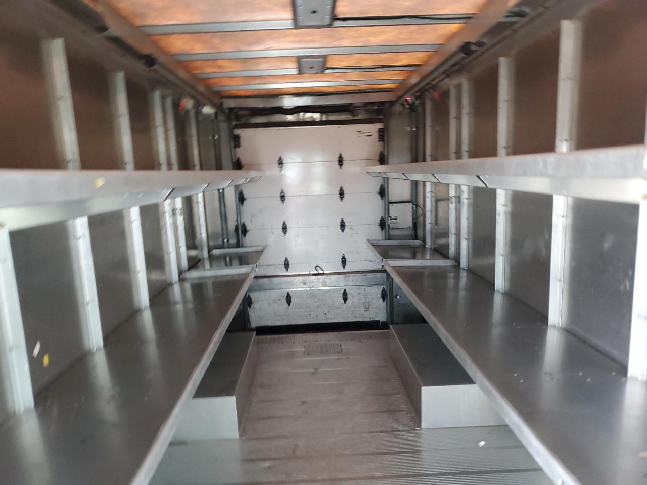 2020  CHASSIS M - DELIVERY VAN photo 11