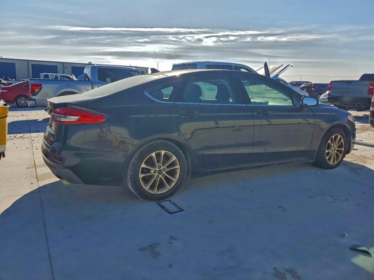 2019 FORD FUSION SE photo 3
