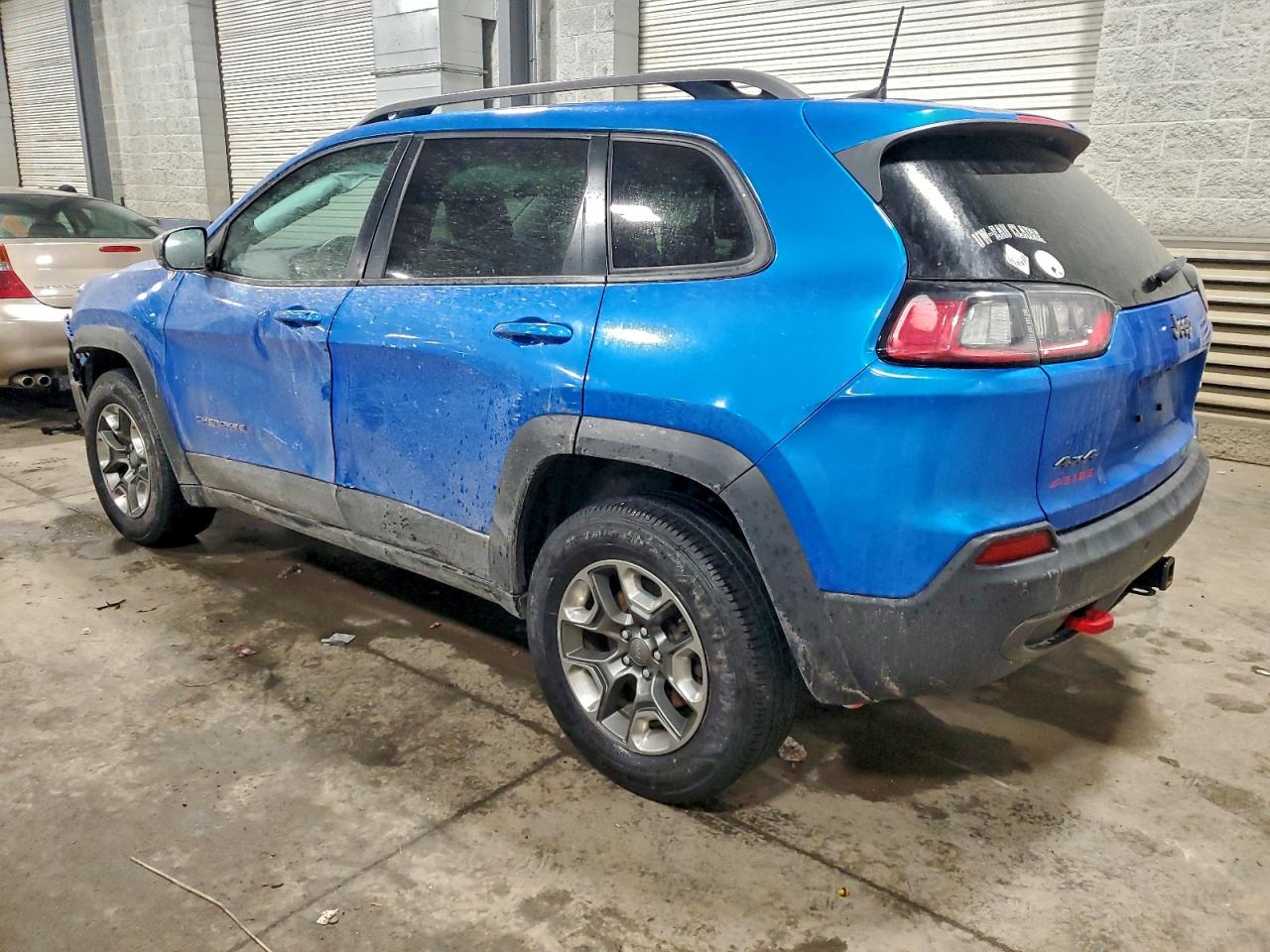 2019 JEEP CHEROKEE TRAILHAWK photo 2