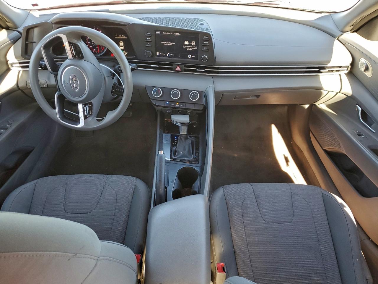 2021 HYUNDAI ELANTRA SE photo 8