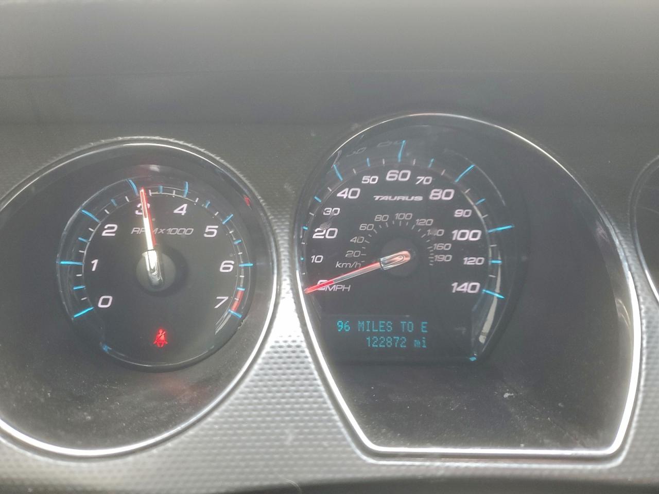 2012 FORD TAURUS SEL photo 17