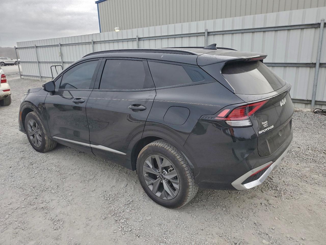 2023 KIA SPORTAGE SX photo 2