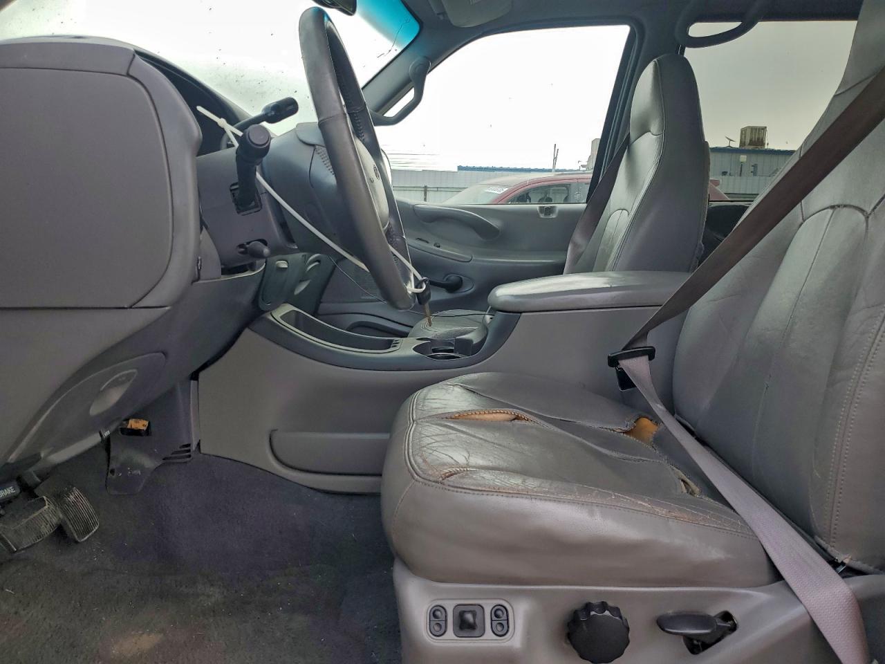 2001 FORD EXPEDITION XLT photo 19