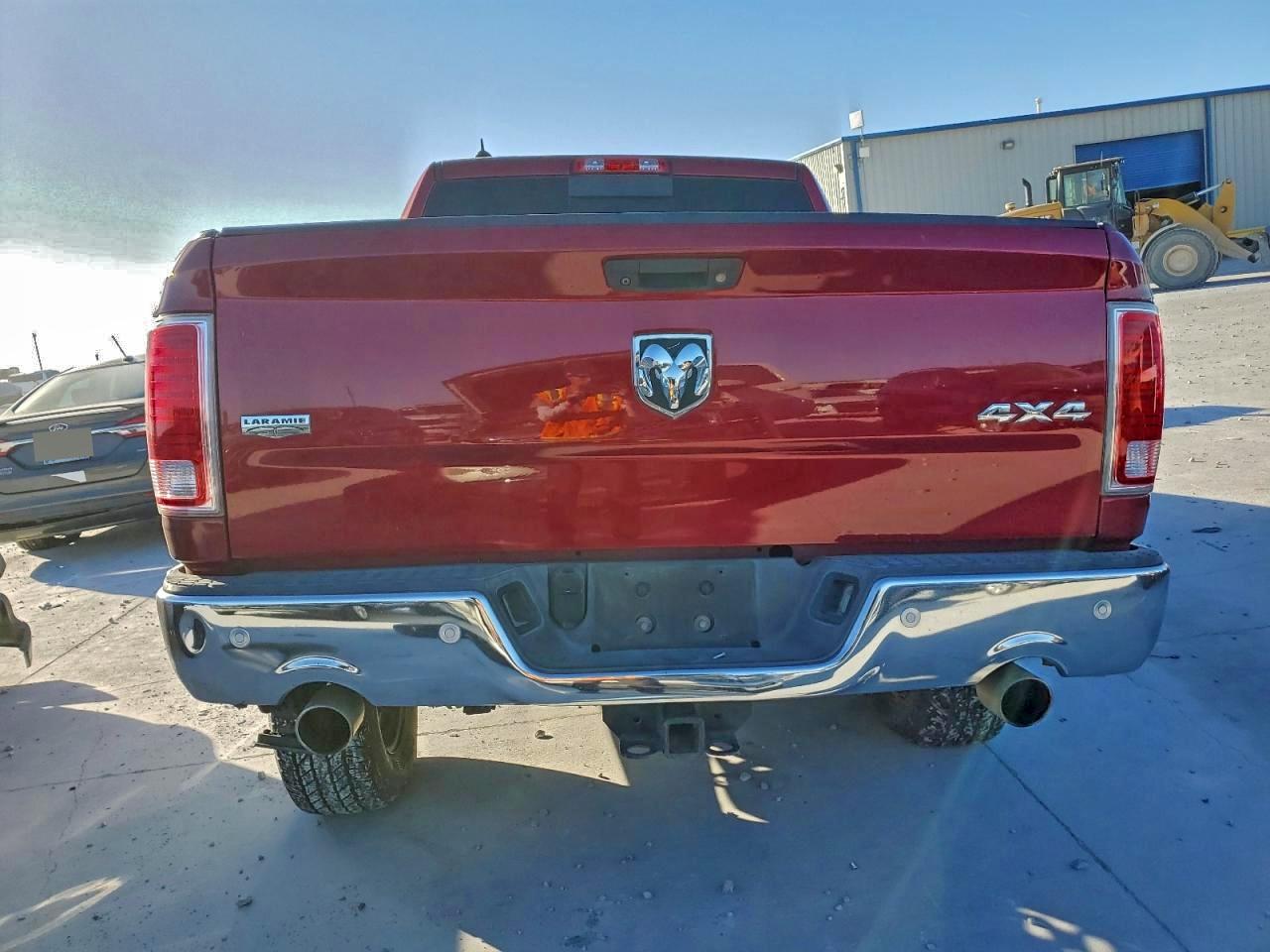 2014 RAM 1500 LARAMIE photo 6