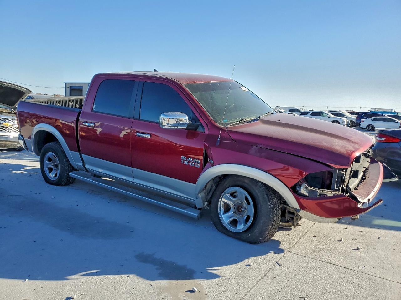 2014 RAM 1500 LARAMIE photo 4