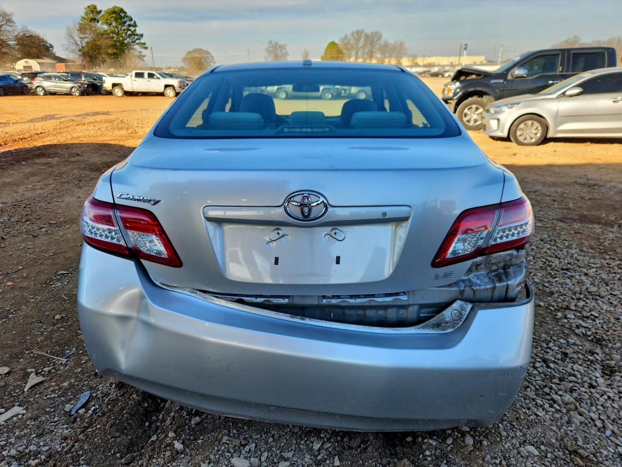 2010 TOYOTA CAMRY BASE photo 6