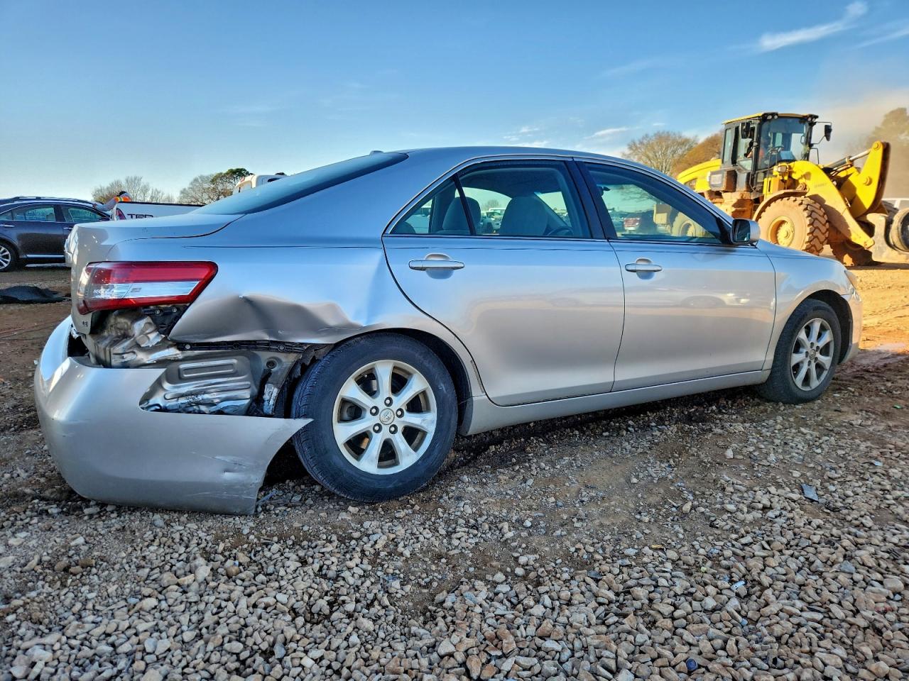 2010 TOYOTA CAMRY BASE photo 3