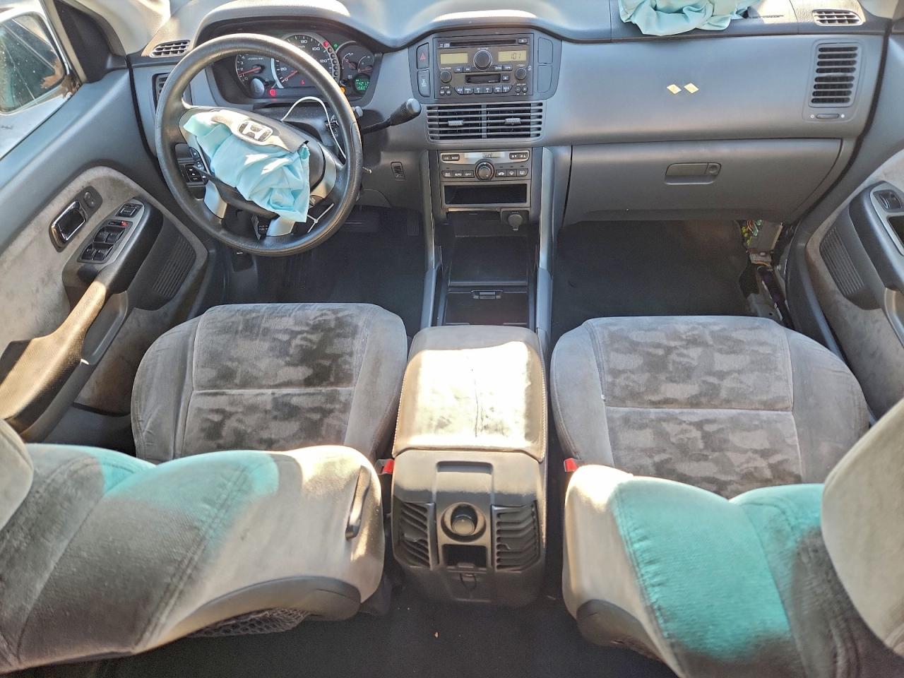 2004 HONDA PILOT EX photo 8