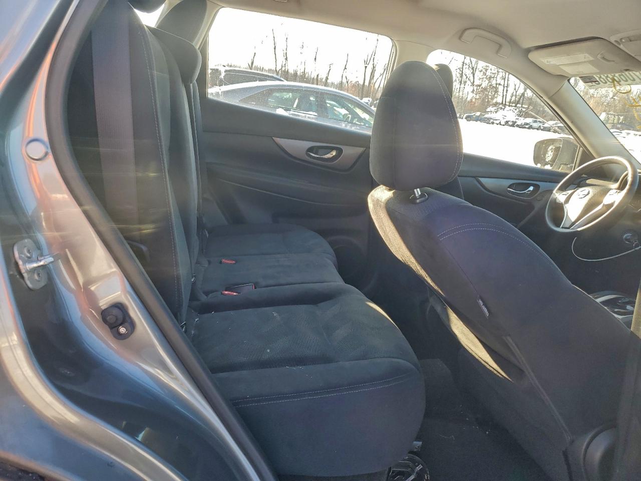2016 NISSAN ROGUE S photo 28