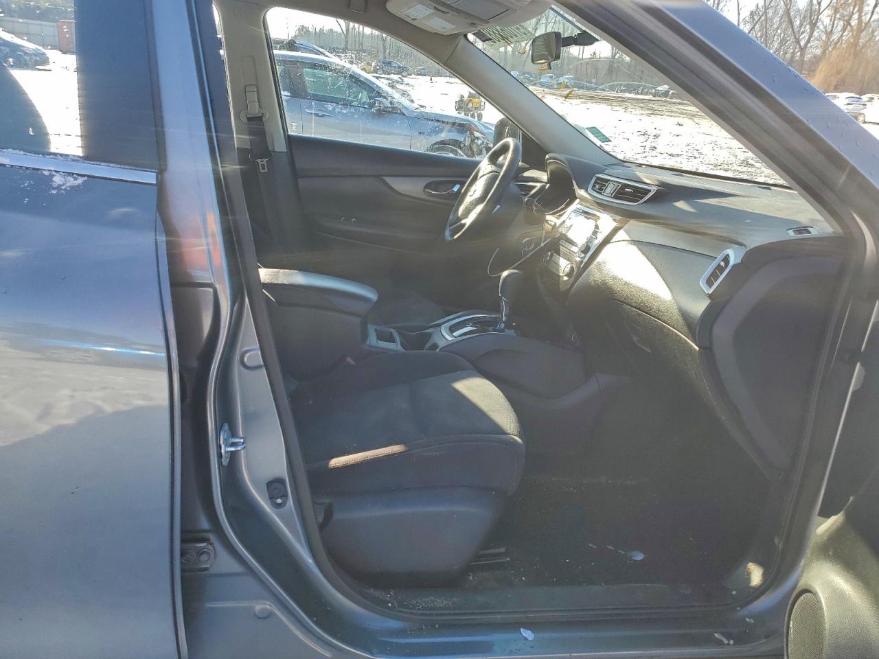 2016 NISSAN ROGUE S photo 19