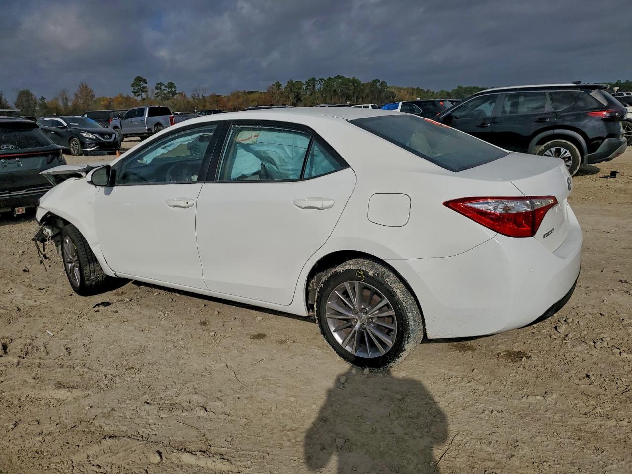2015 TOYOTA COROLLA L photo 4