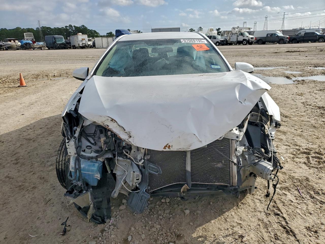 2015 TOYOTA COROLLA L photo 13