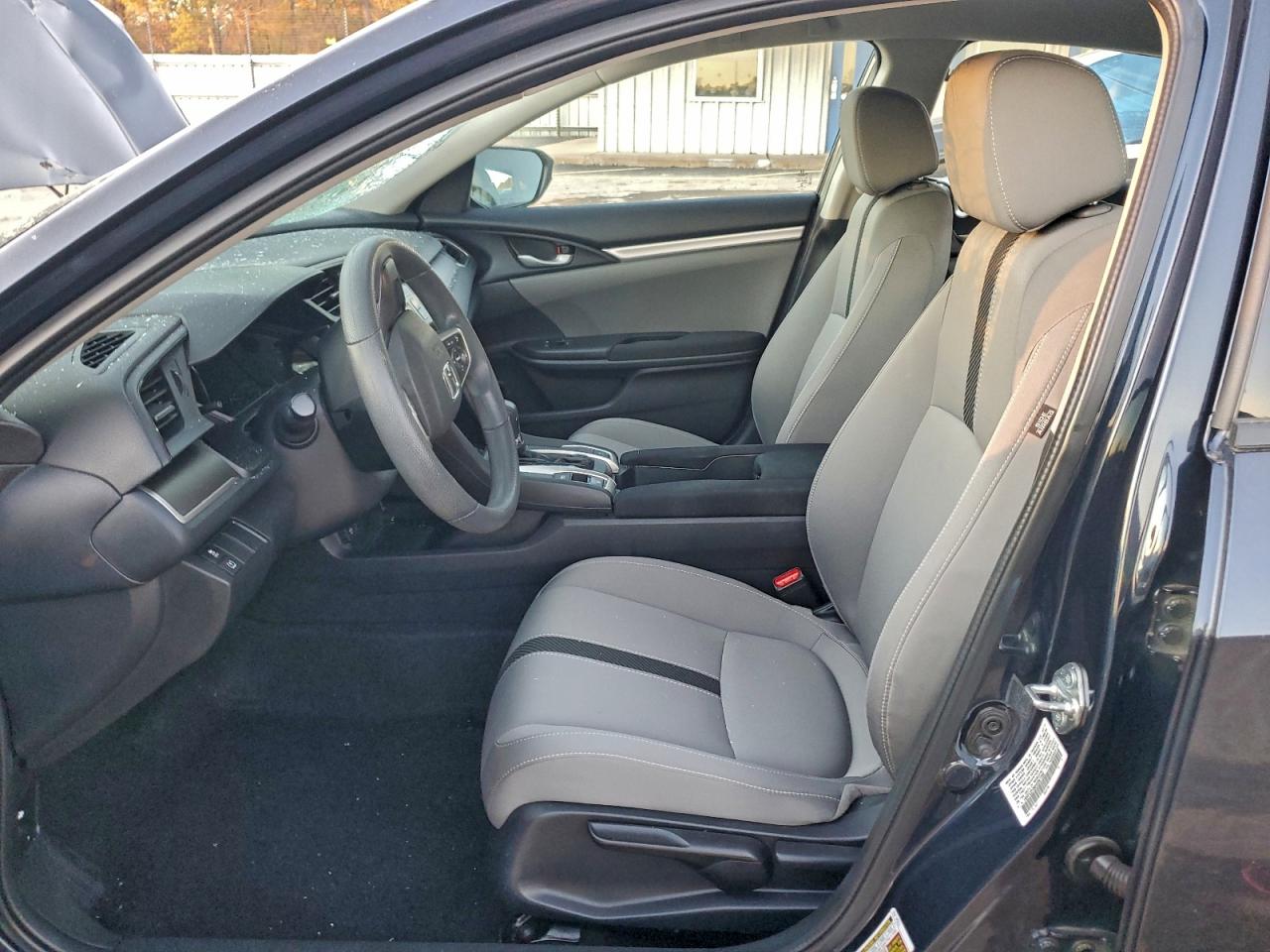 2017 HONDA CIVIC LX photo 19