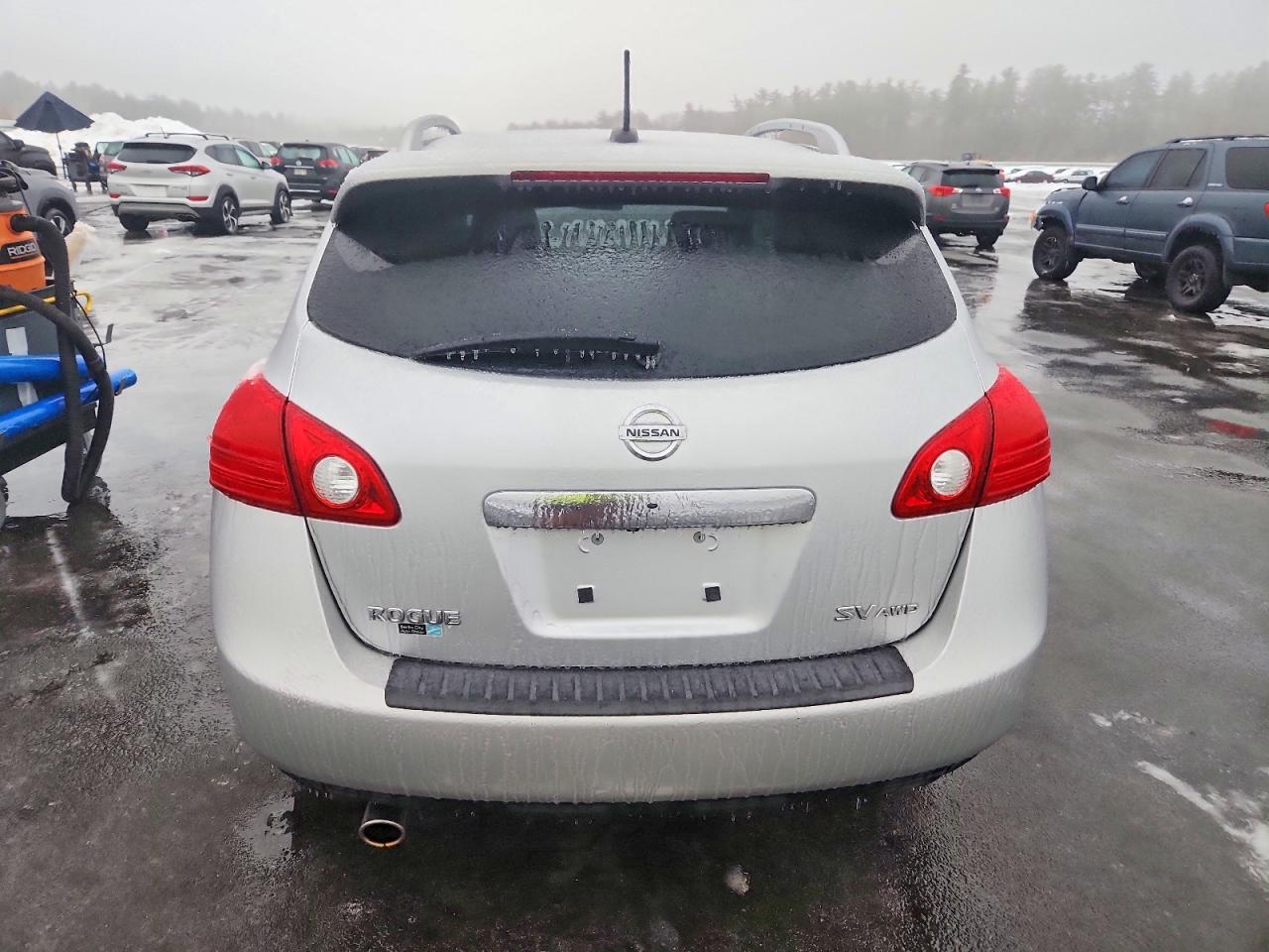 2011 NISSAN ROGUE S photo 6