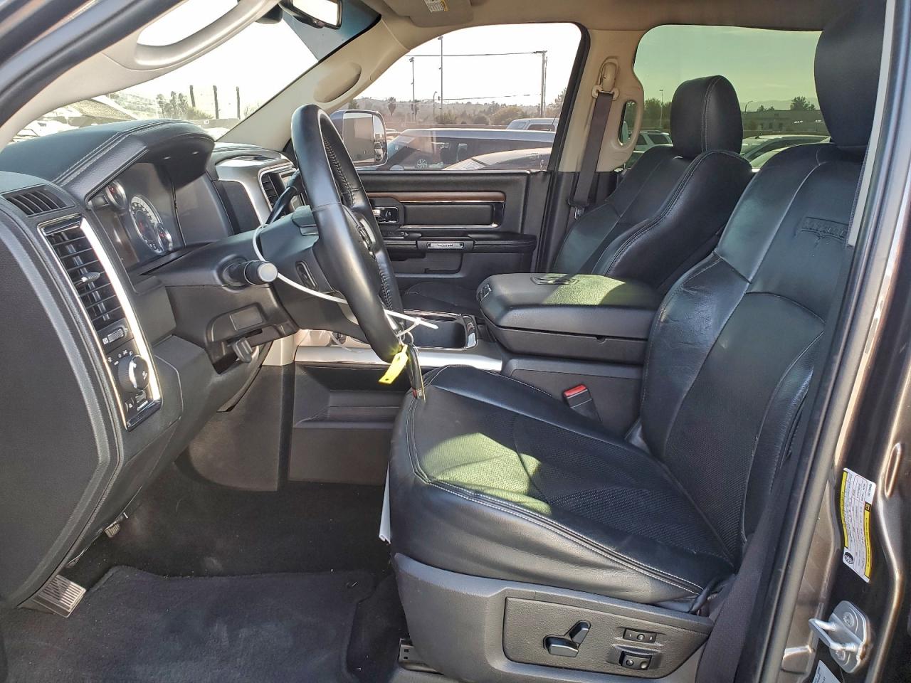 2016 RAM 2500 LARAMIE photo 13