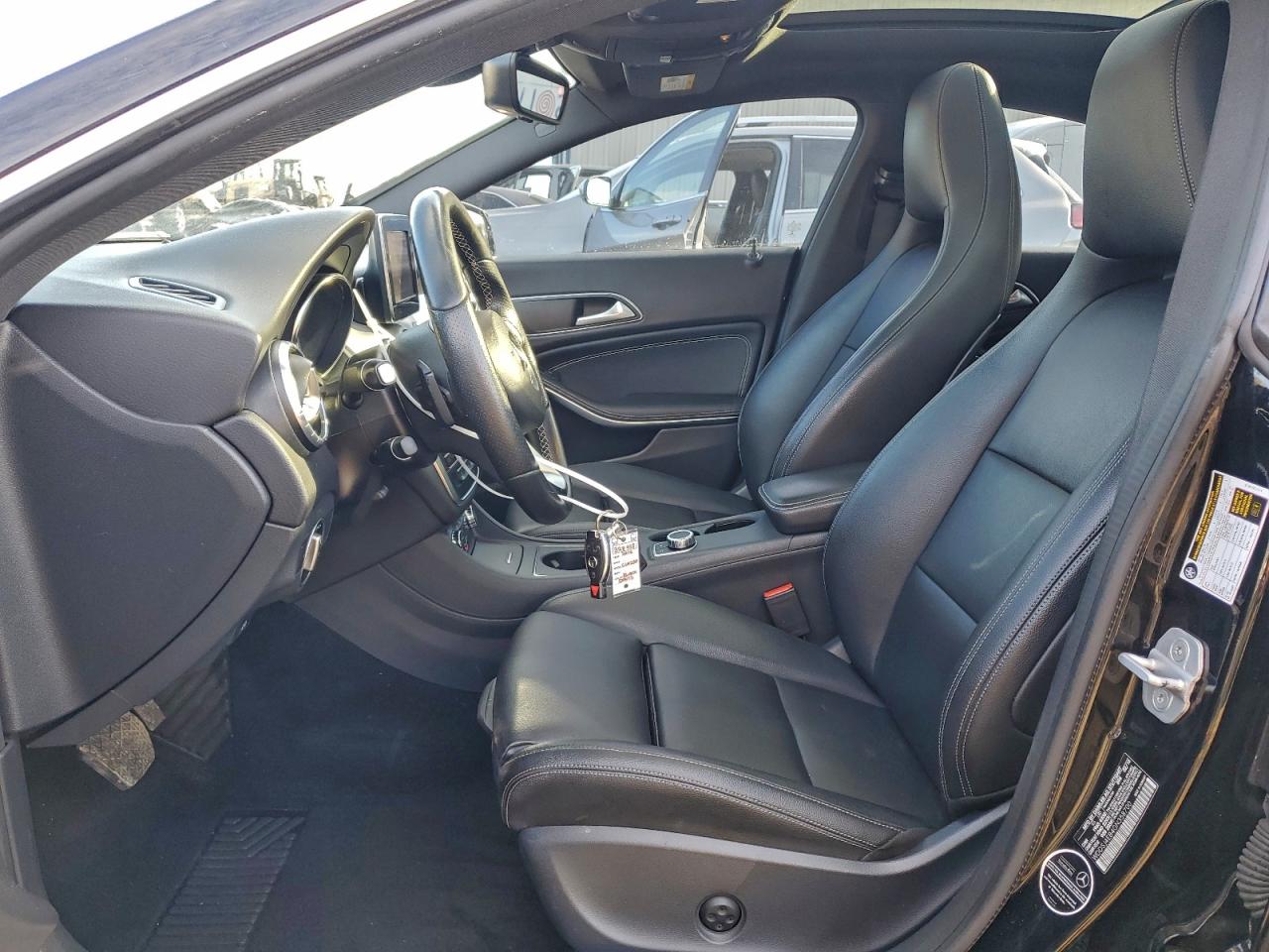 2016 MERCEDES-BENZ CLA 250 photo 7