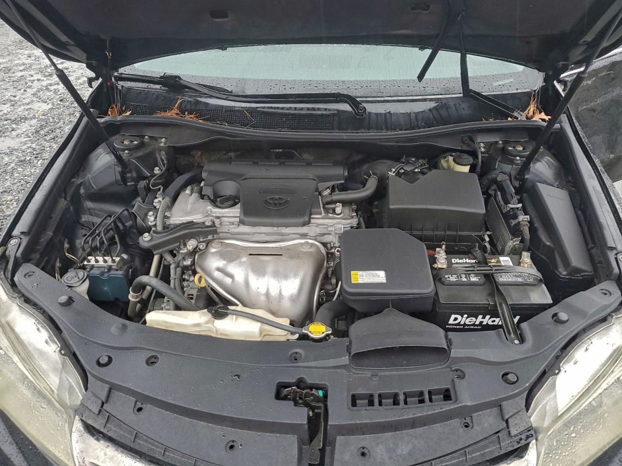 2015 TOYOTA CAMRY LE photo 11