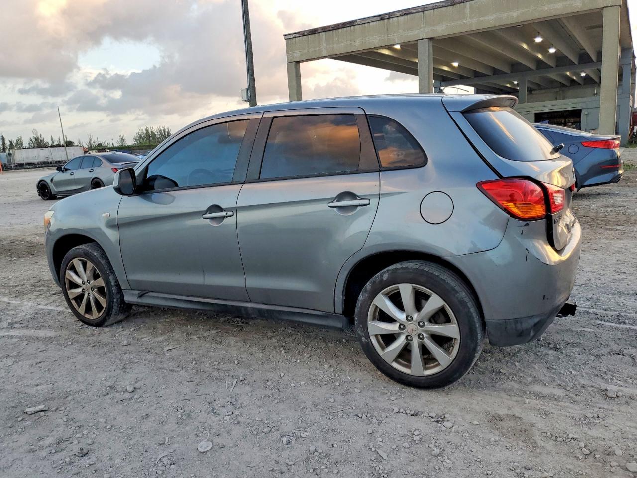 2015 MITSUBISHI OUTLANDER SPORT ES photo 4