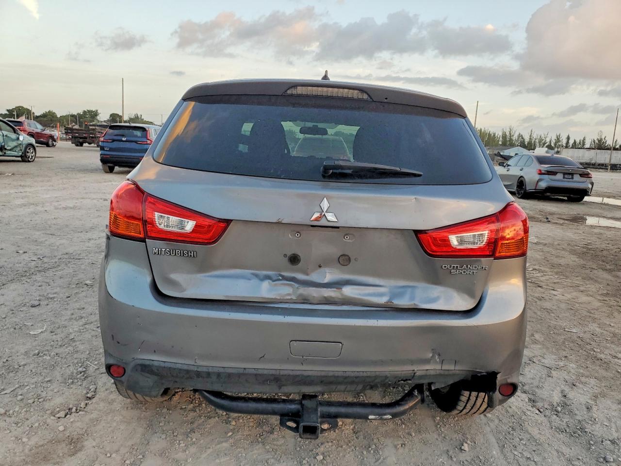 2015 MITSUBISHI OUTLANDER SPORT ES photo 16