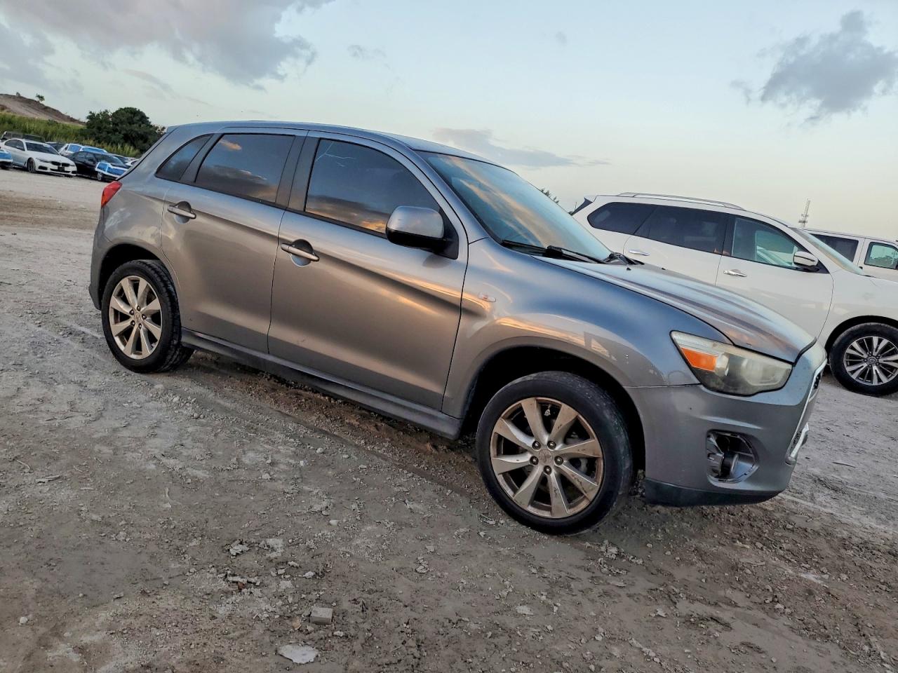 2015 MITSUBISHI OUTLANDER SPORT ES photo 10